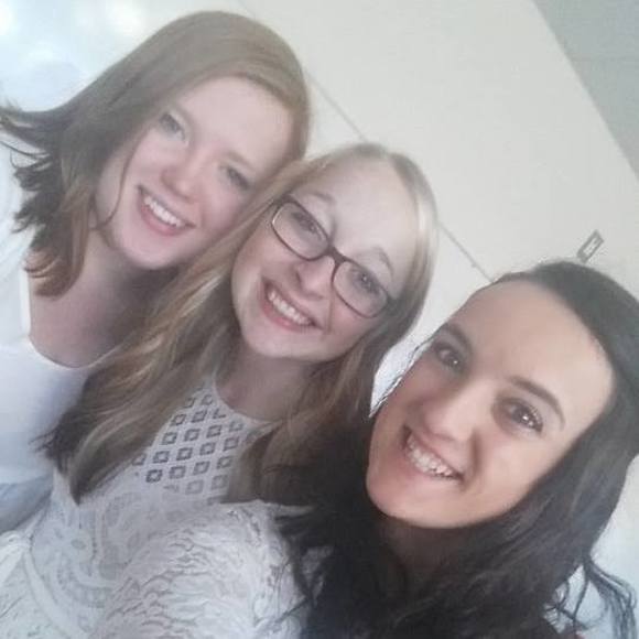 Meet your Posher, Laura - Picture 1 of 1